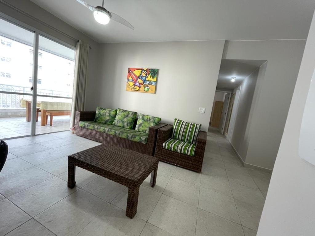 Lindo A 50 Metros Da Apartment Guaruja